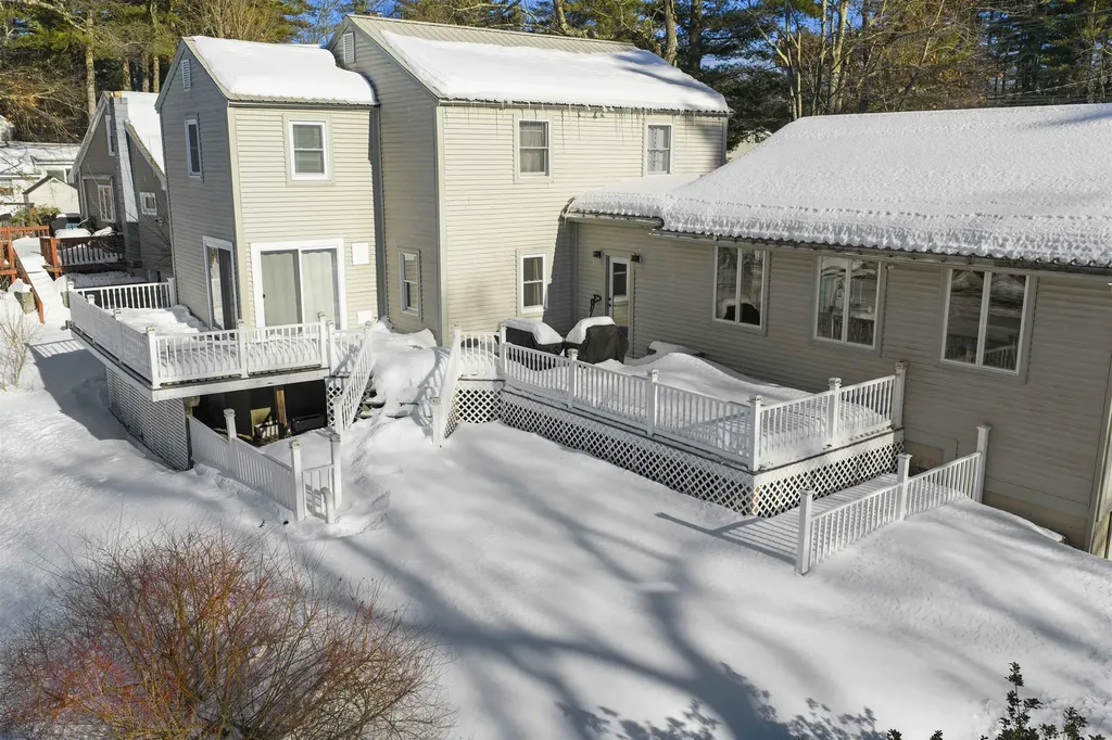 32 Main Street Kingston NH 03848