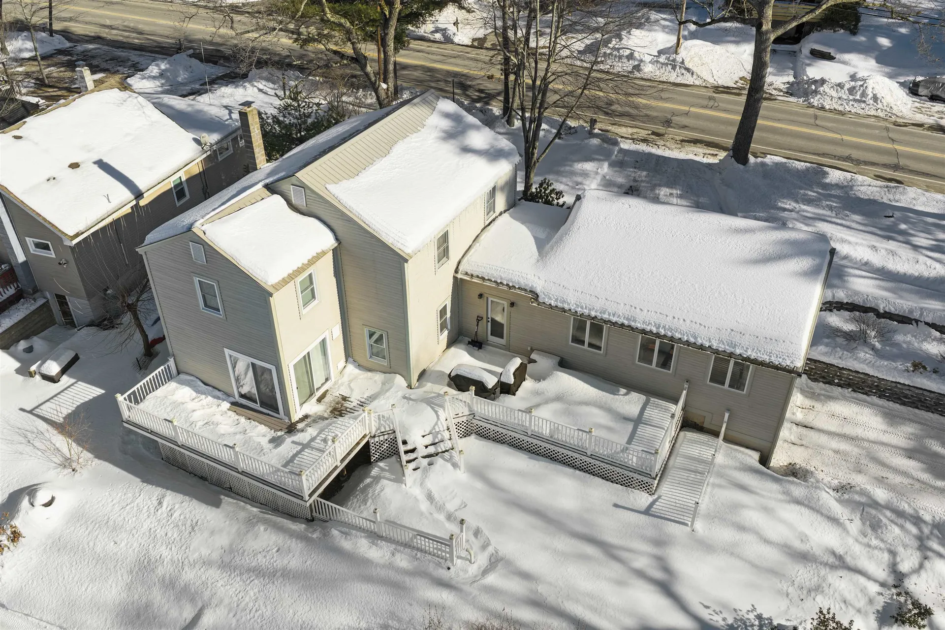 32 Main Street Kingston NH 03848