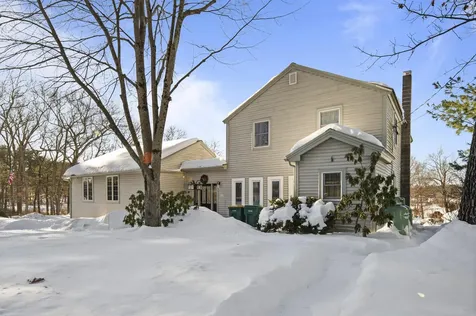 32 Main Street Kingston NH 03848