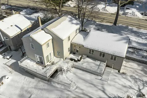 32 Main Street Kingston NH 03848