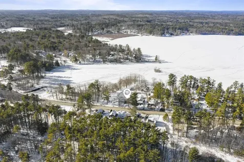 32 Main Street Kingston NH 03848