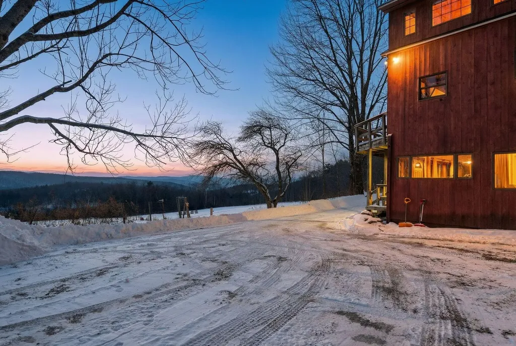 882 Mitchell Road Shrewsbury VT 05738