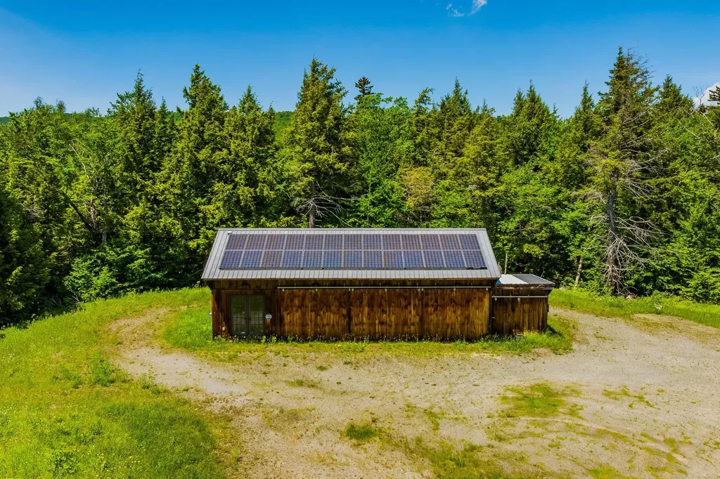 557 Trager Road Jamaica VT 05343