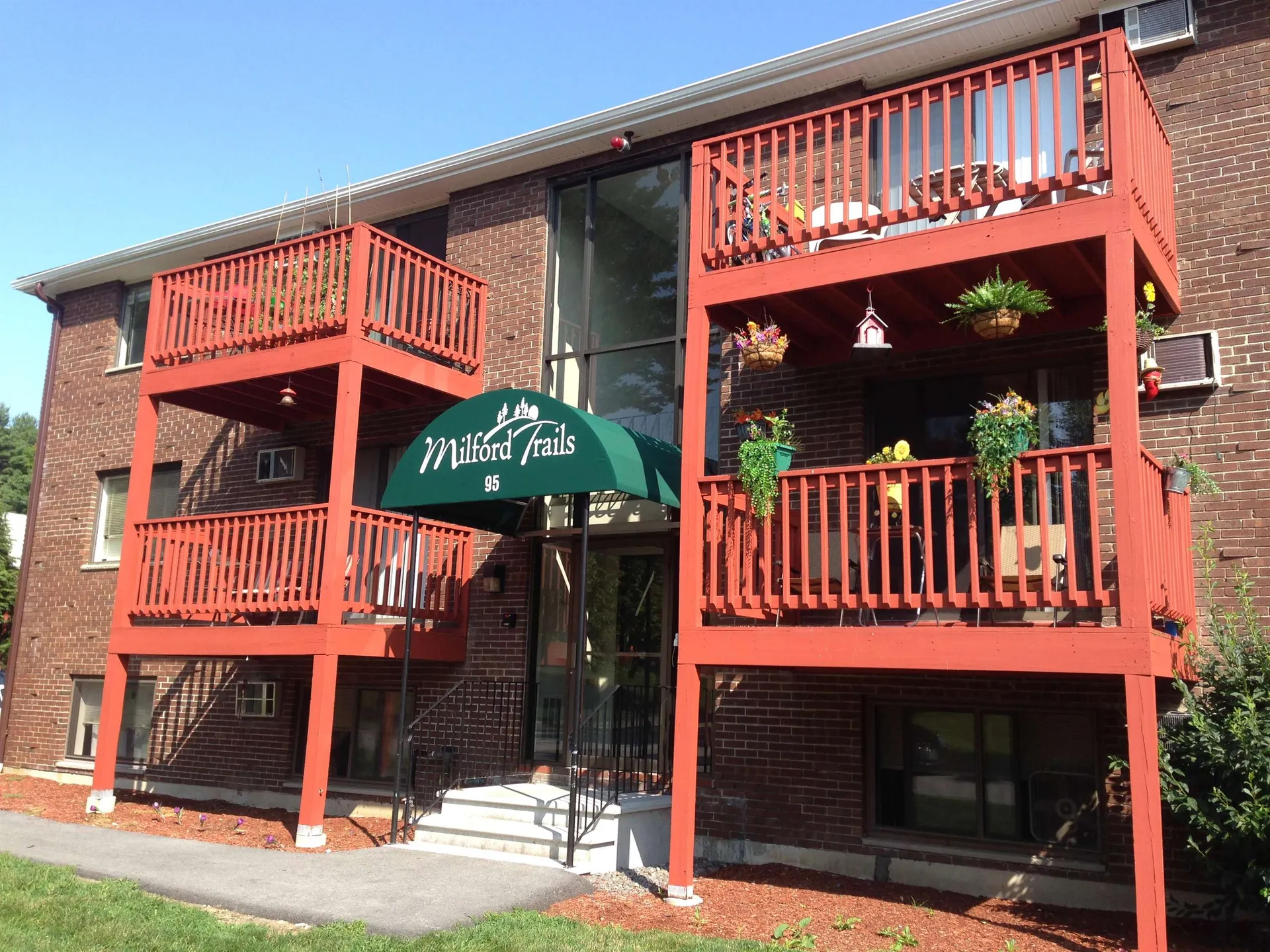 95 Powers Street Milford NH 03055