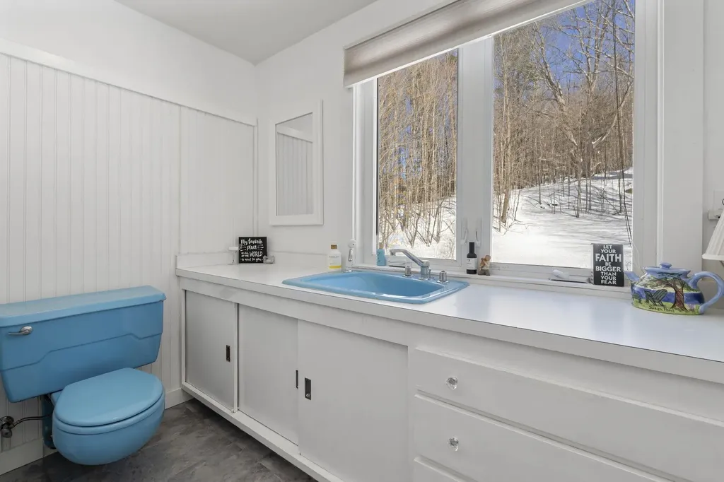 789 Hammond Hill Road West Windsor VT 05089