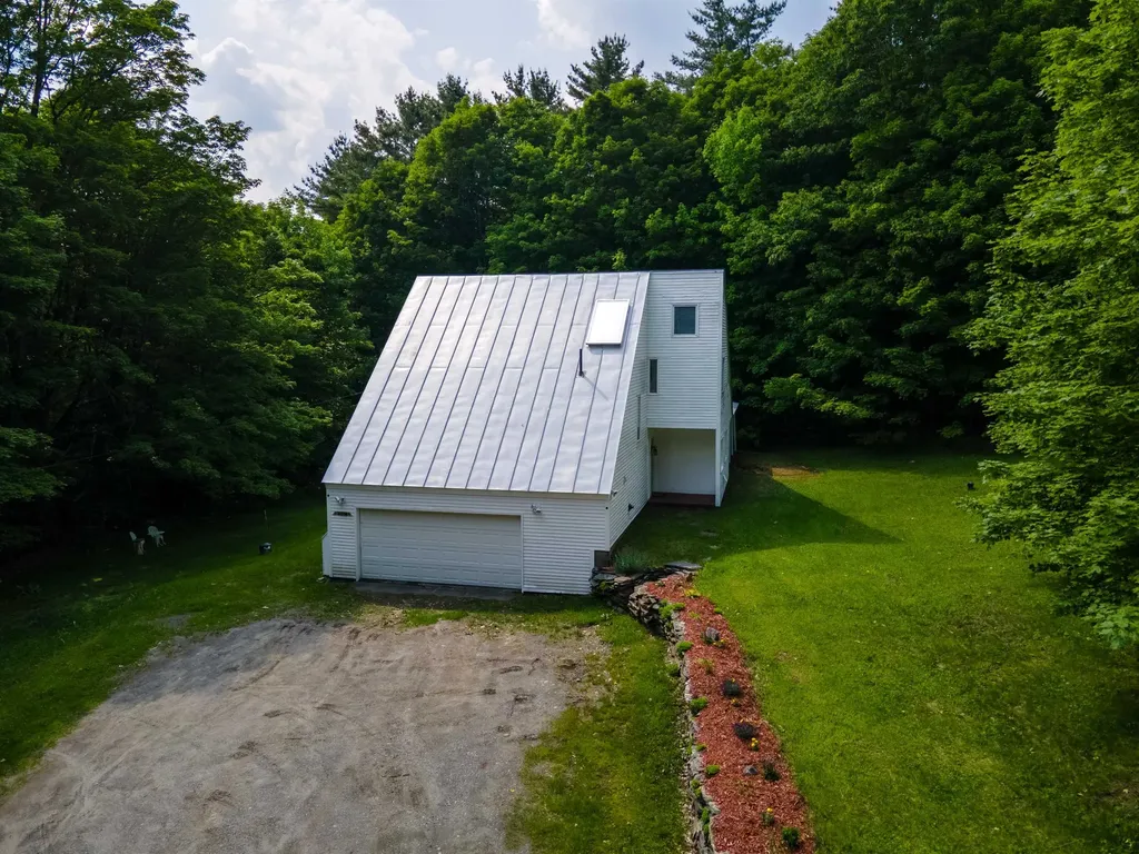 789 Hammond Hill Road West Windsor VT 05089