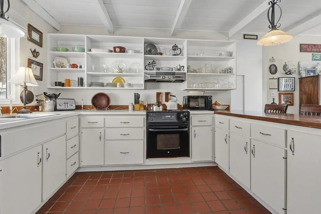 789 Hammond Hill Road West Windsor VT 05089