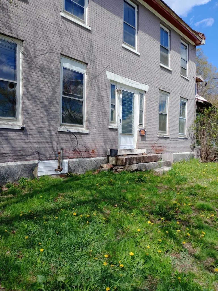 130 Sunapee Street Newport NH 03773