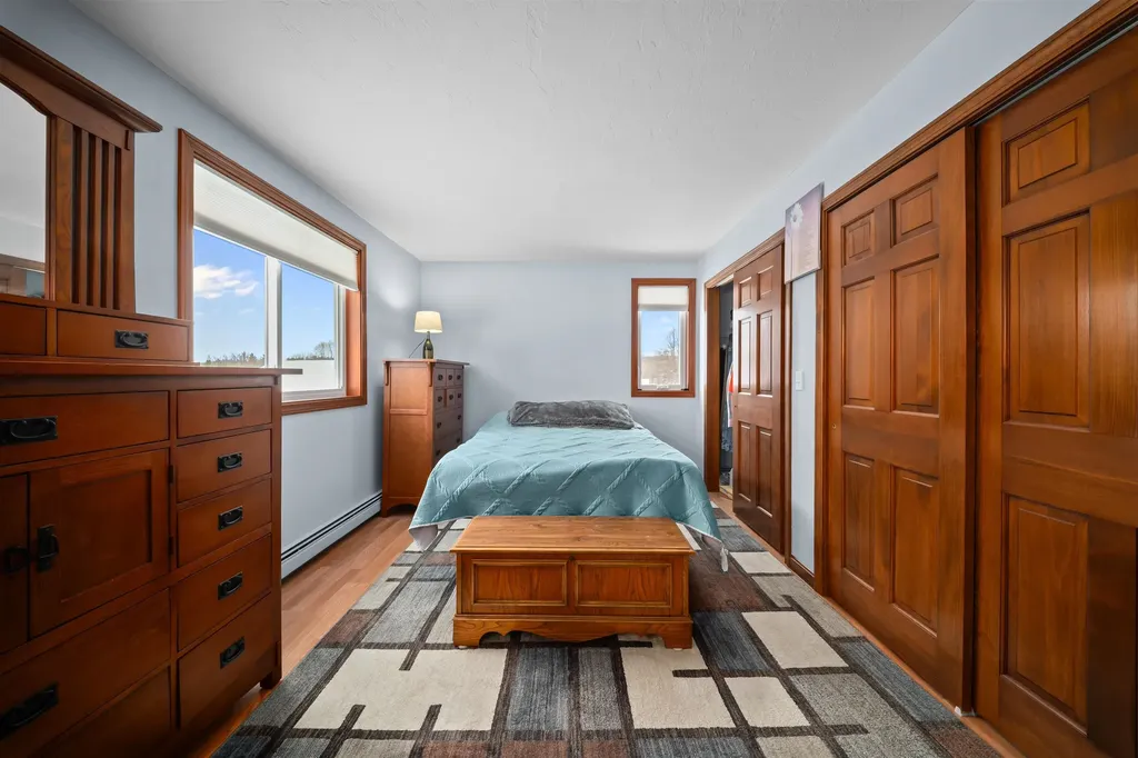 28 Village Court Laconia NH 03246