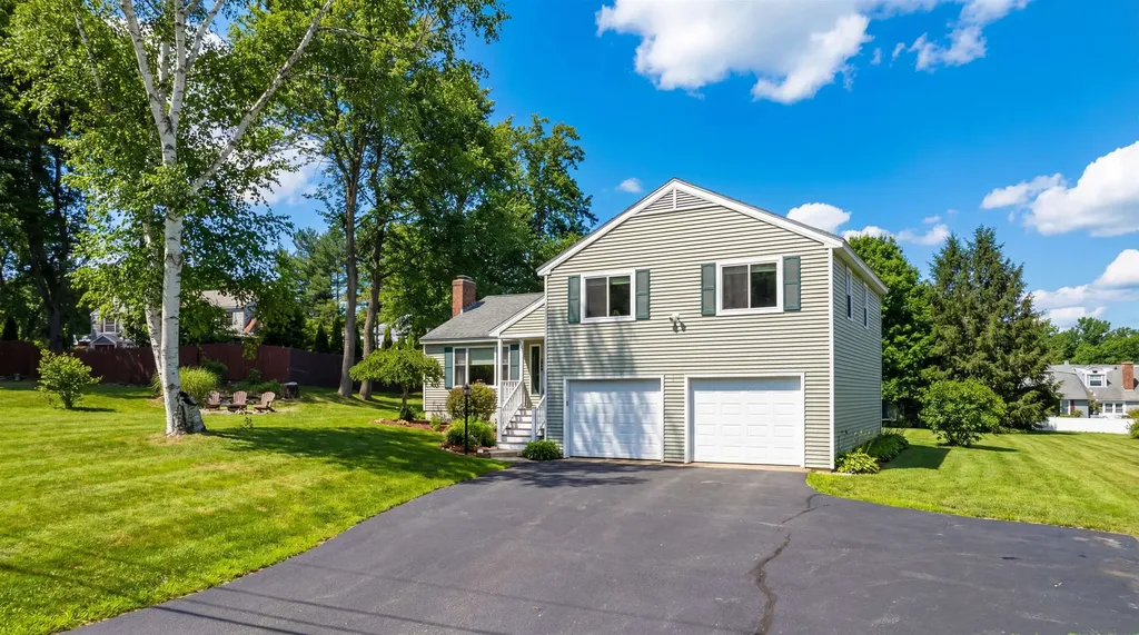 28 Village Court Laconia NH 03246