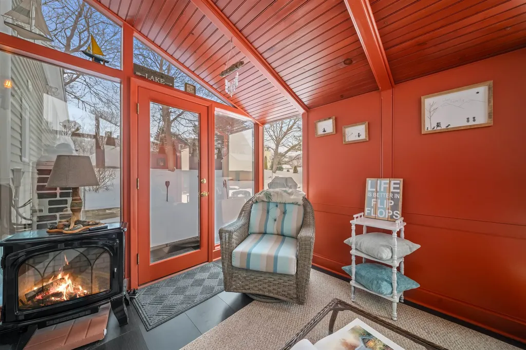 28 Village Court Laconia NH 03246