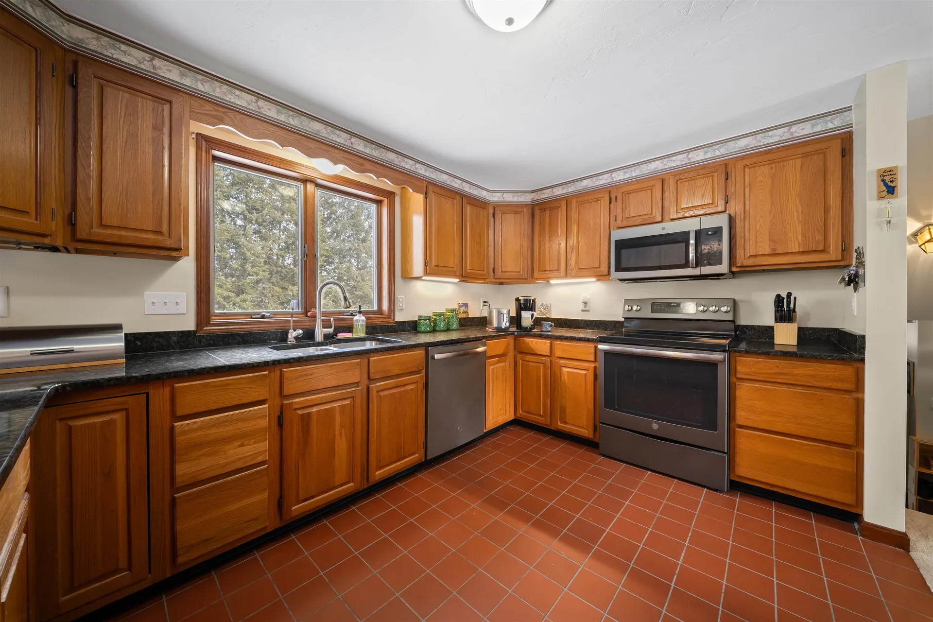 28 Village Court Laconia NH 03246