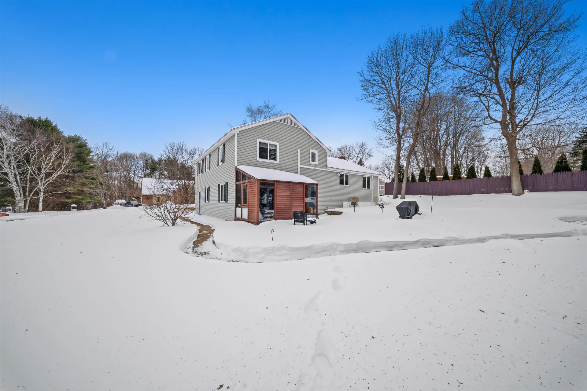 28 Village Court Laconia NH 03246