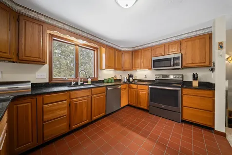 28 Village Court Laconia NH 03246