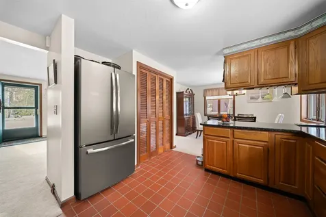 28 Village Court Laconia NH 03246