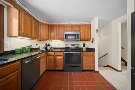 28 Village Court Laconia NH 03246