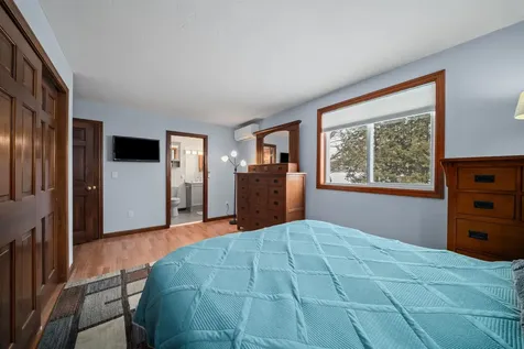 28 Village Court Laconia NH 03246