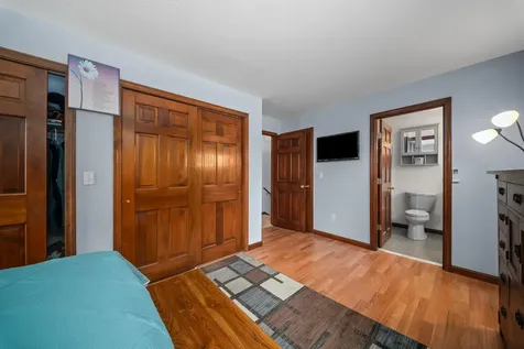 28 Village Court Laconia NH 03246