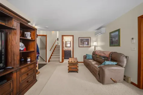 28 Village Court Laconia NH 03246