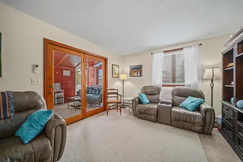 28 Village Court Laconia NH 03246