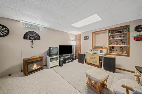 28 Village Court Laconia NH 03246