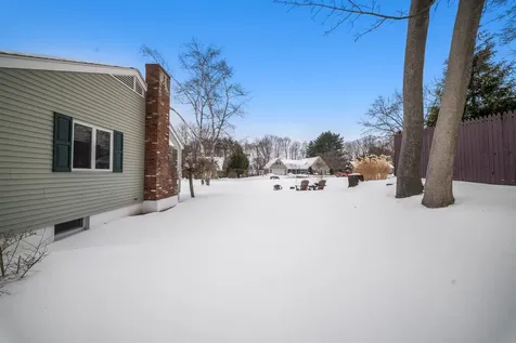 28 Village Court Laconia NH 03246