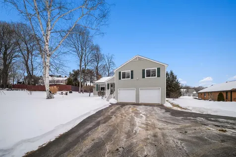28 Village Court Laconia NH 03246