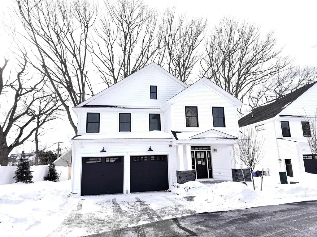 #5 Woodbury Reserve Portsmouth NH 03801