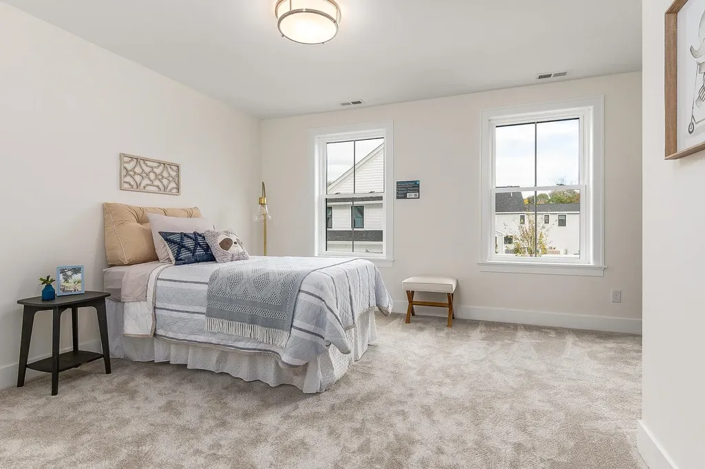 #5 Woodbury Reserve Portsmouth NH 03801