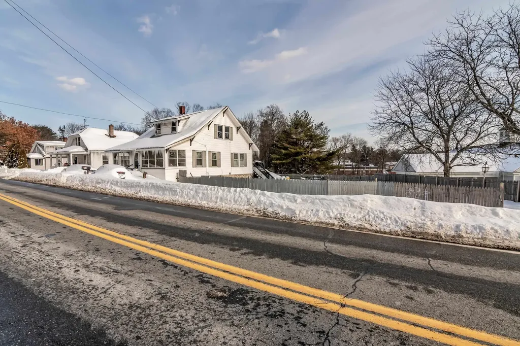 10 Millville Street Salem NH 03079