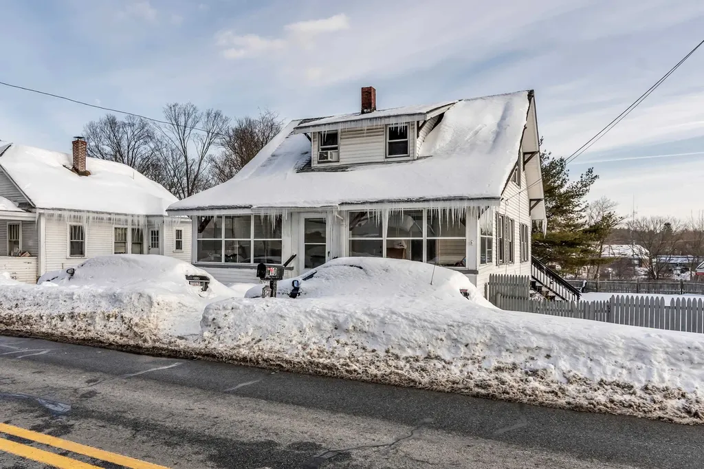 10 Millville Street Salem NH 03079