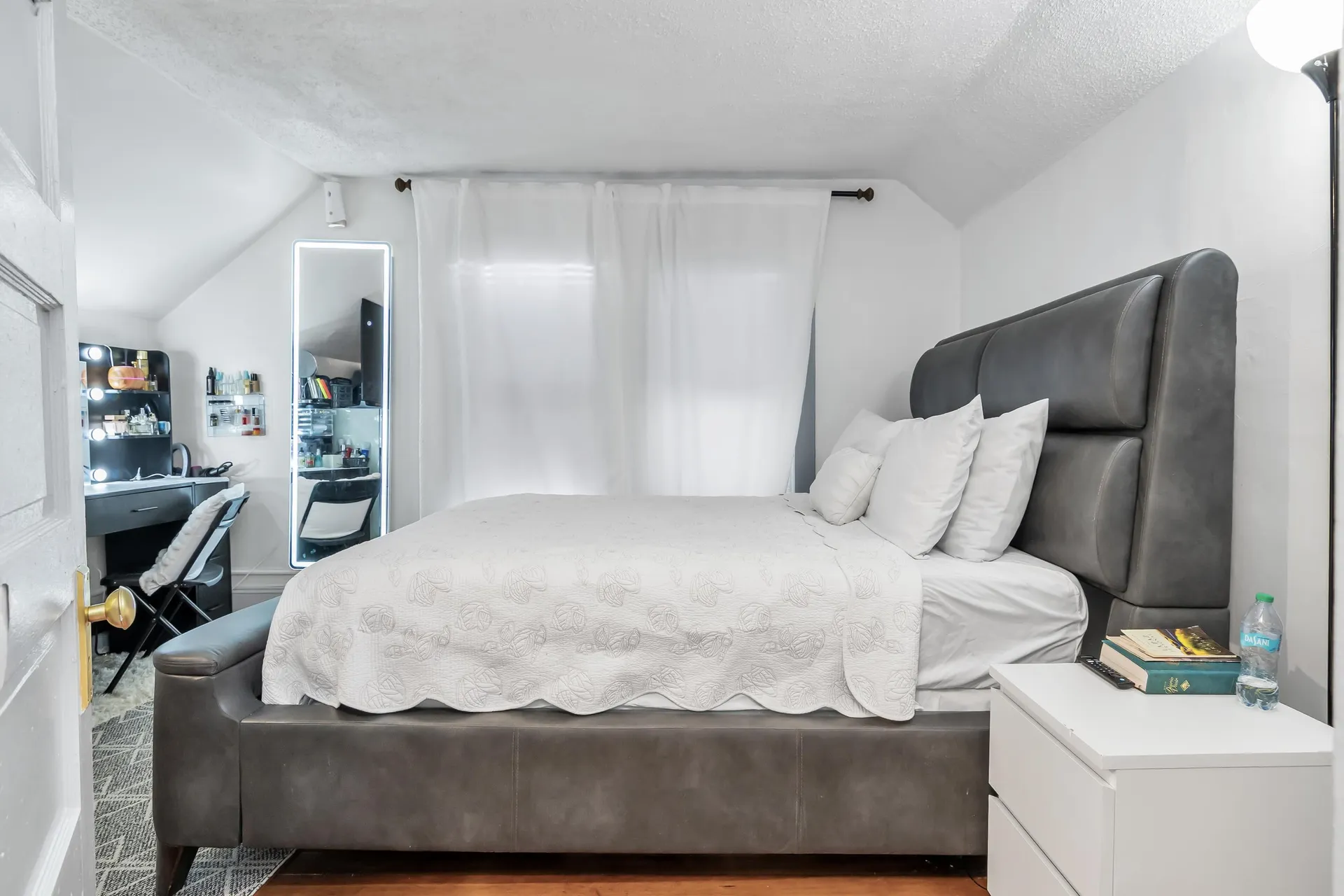 10 Millville Street Salem NH 03079