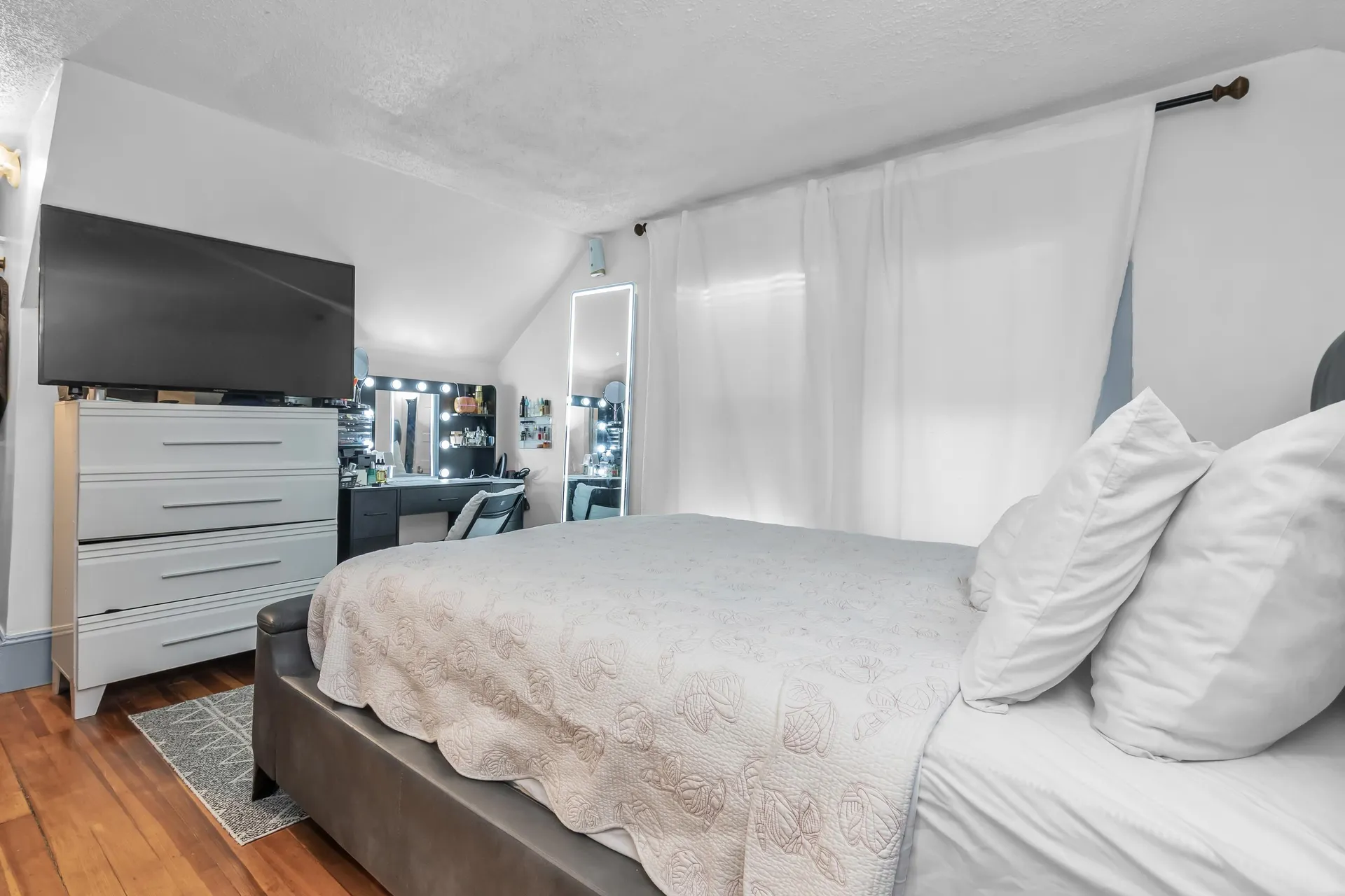 10 Millville Street Salem NH 03079