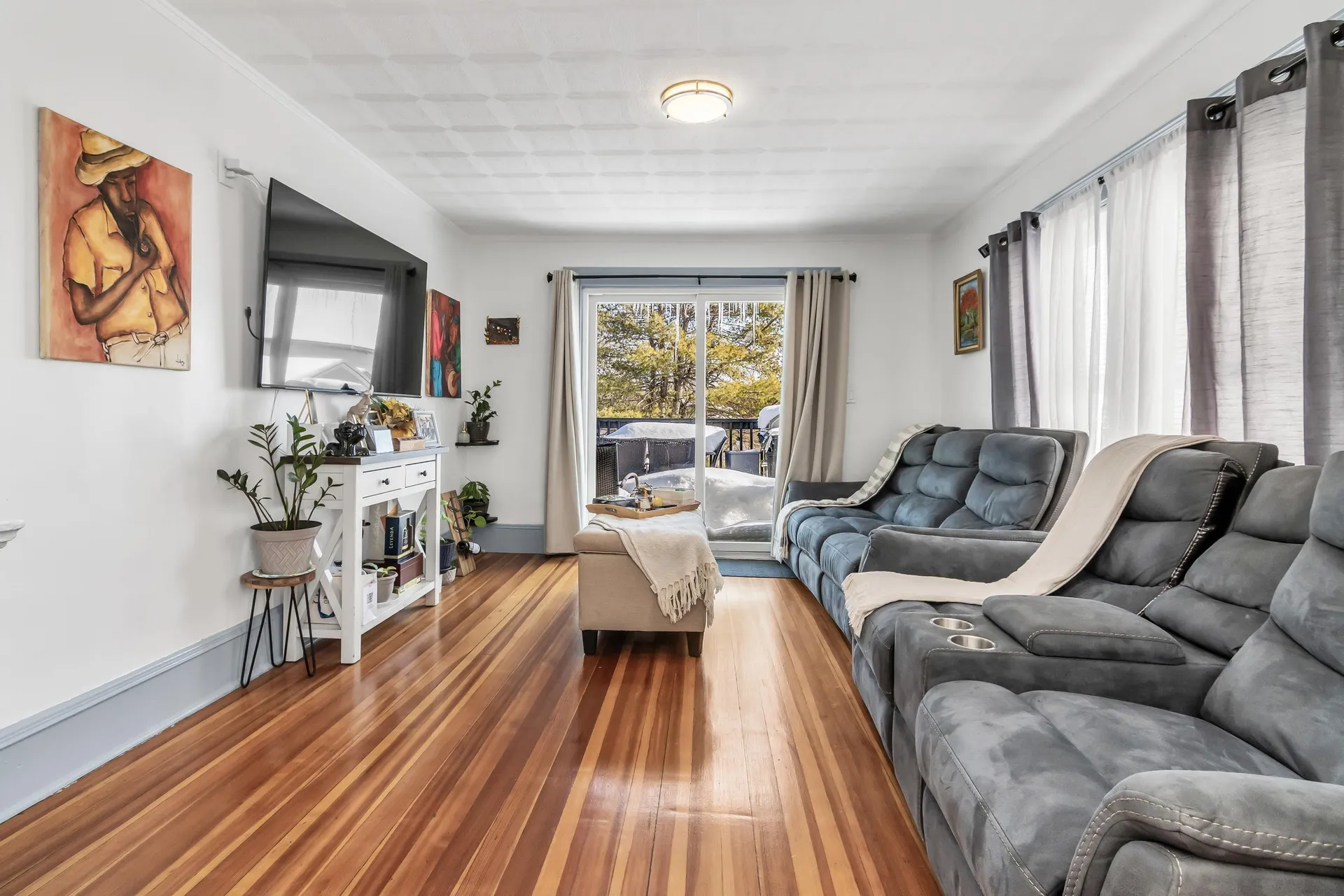 10 Millville Street Salem NH 03079