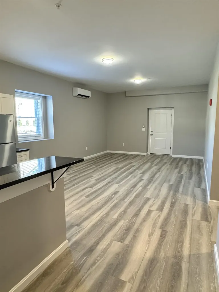 45 Monarch Way Portsmouth NH 03801