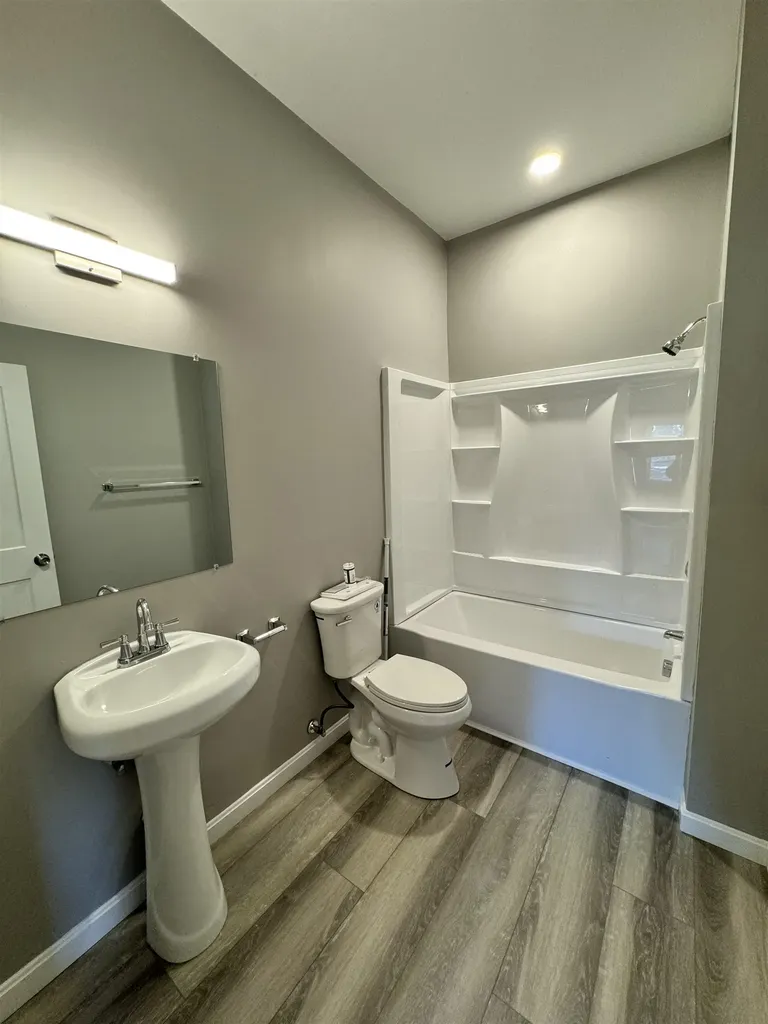 45 Monarch Way Portsmouth NH 03801