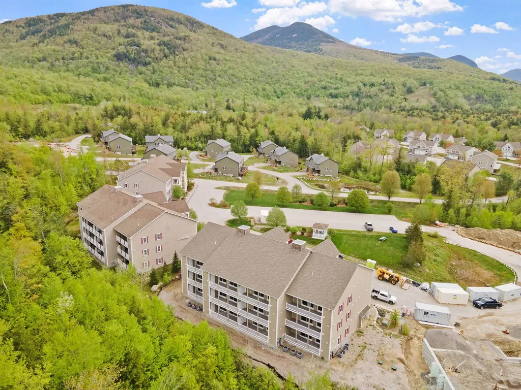 16 Twin Tip Terrace Lincoln NH 03251