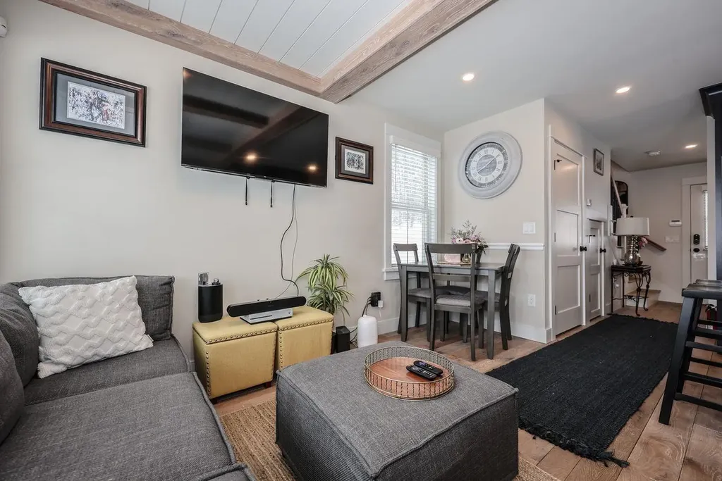 109 Weirs Boulevard Laconia NH 03246