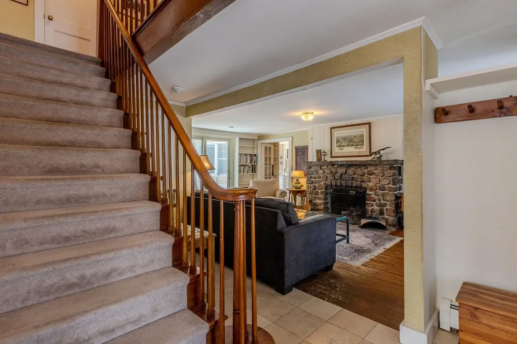 9 Old Route 30 Winhall VT 05340