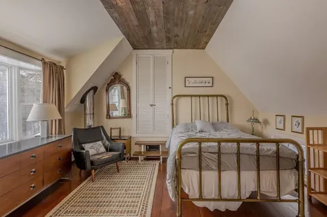 9 Old Route 30 Winhall VT 05340