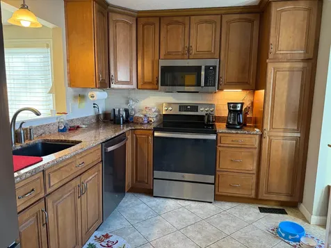 555 Straw Hill Road Manchester NH 03104