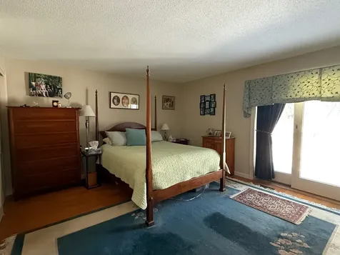 555 Straw Hill Road Manchester NH 03104