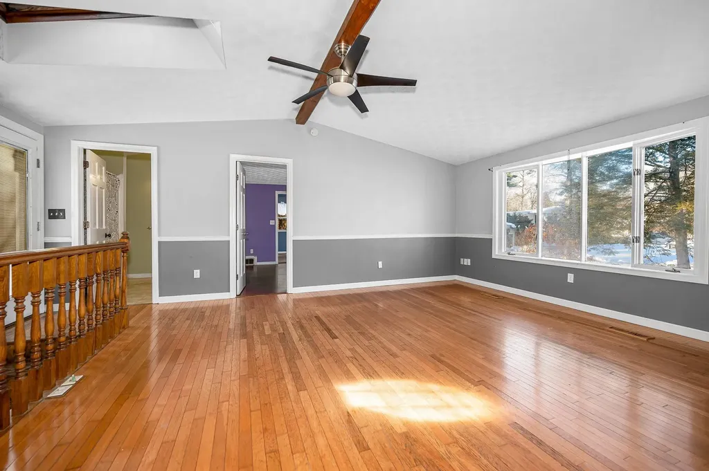 4 Therriault Avenue Salem NH 03079