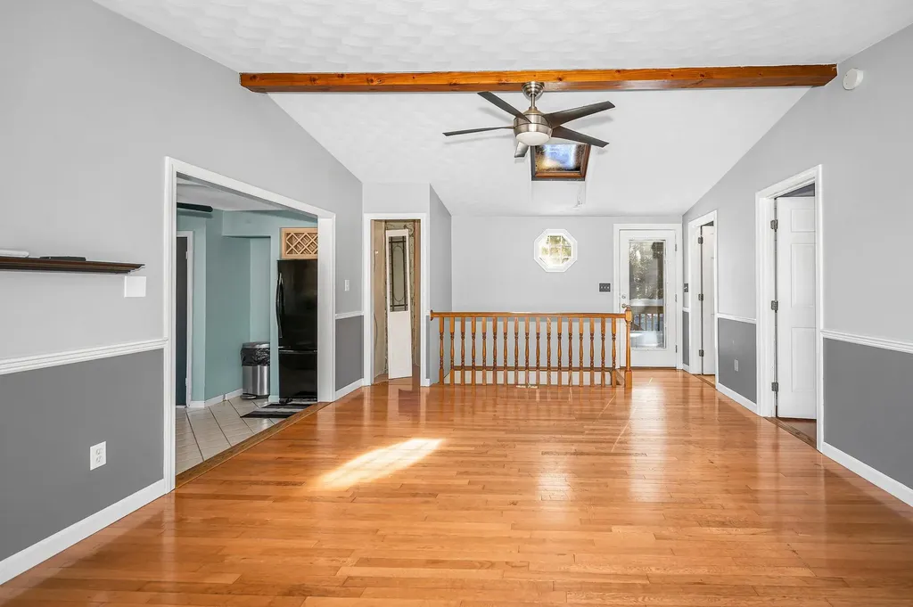 4 Therriault Avenue Salem NH 03079