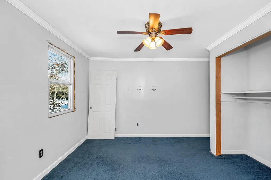 4 Therriault Avenue Salem NH 03079