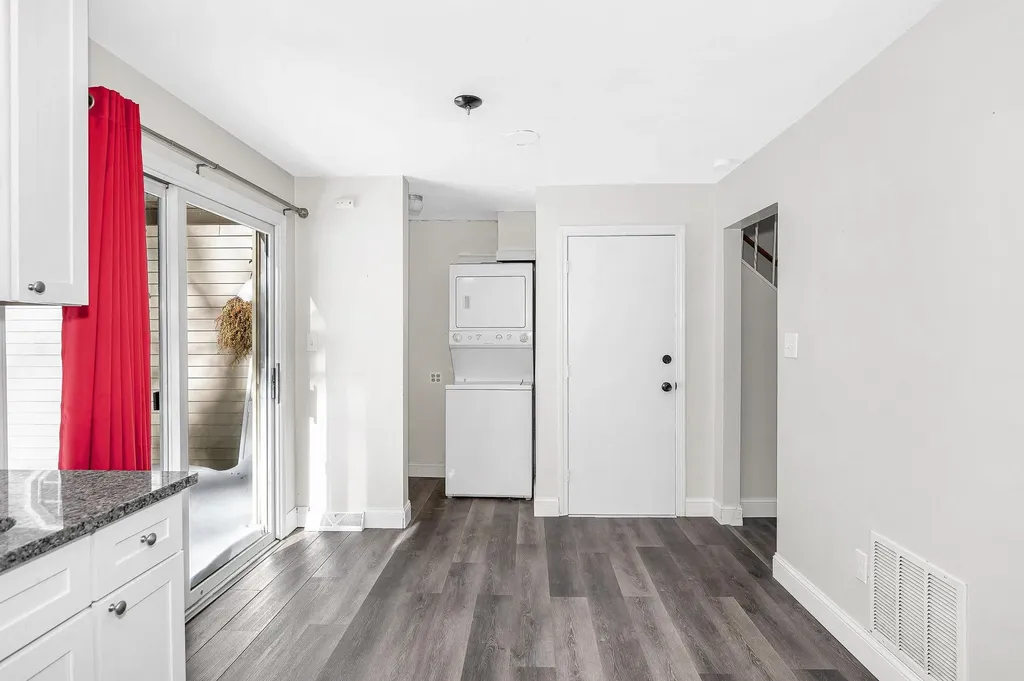 4 Therriault Avenue Salem NH 03079