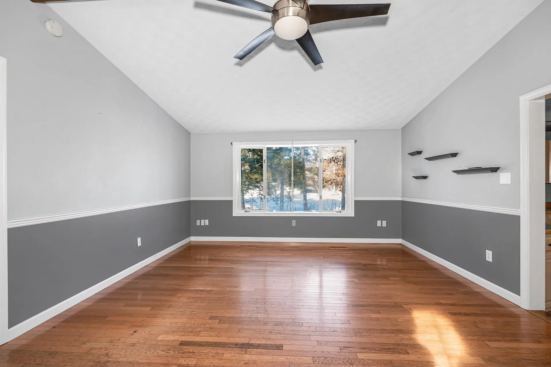 4 Therriault Avenue Salem NH 03079