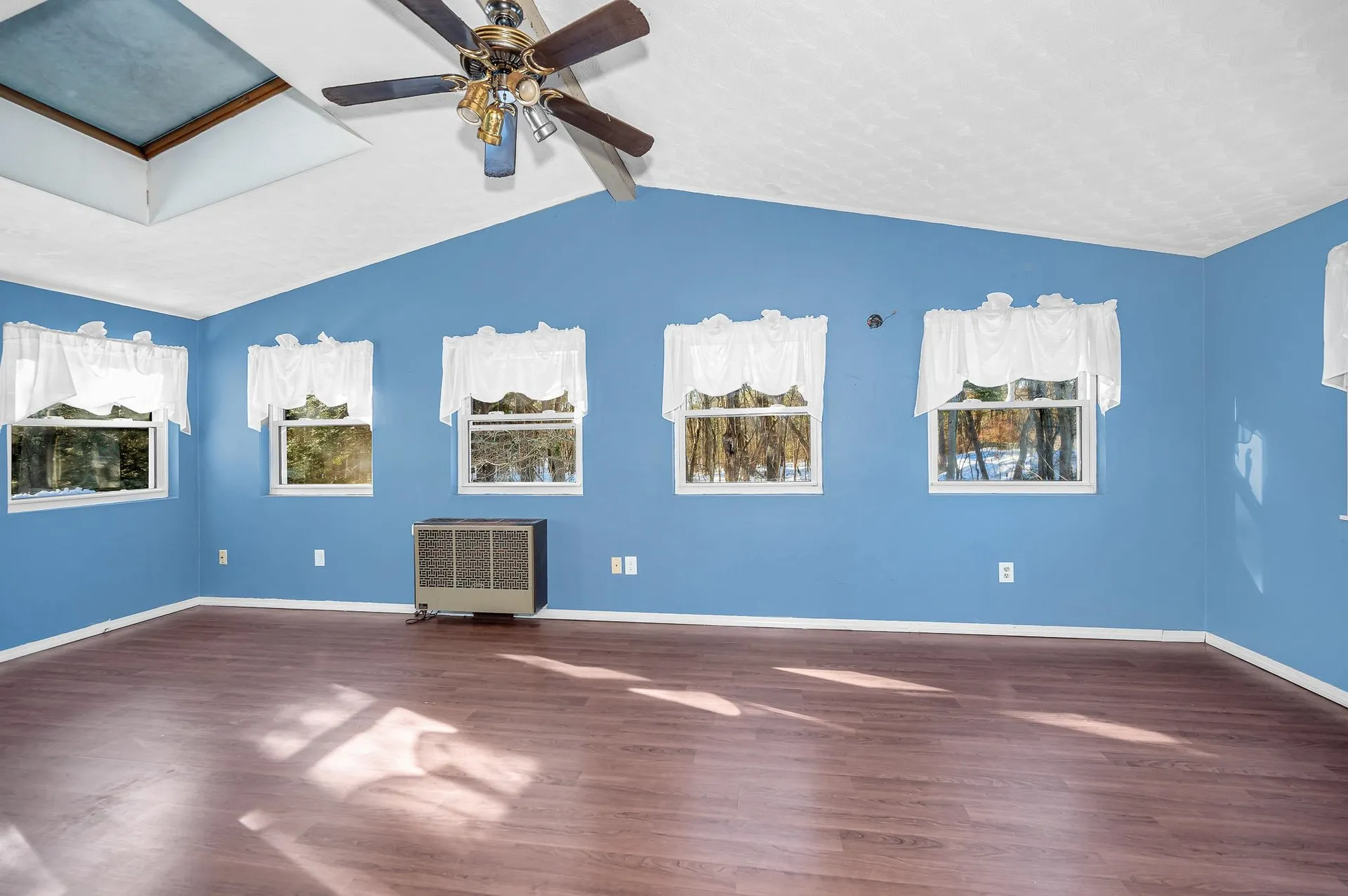 4 Therriault Avenue Salem NH 03079