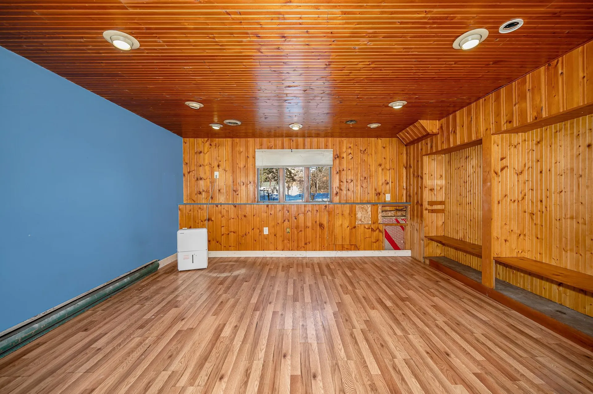 4 Therriault Avenue Salem NH 03079