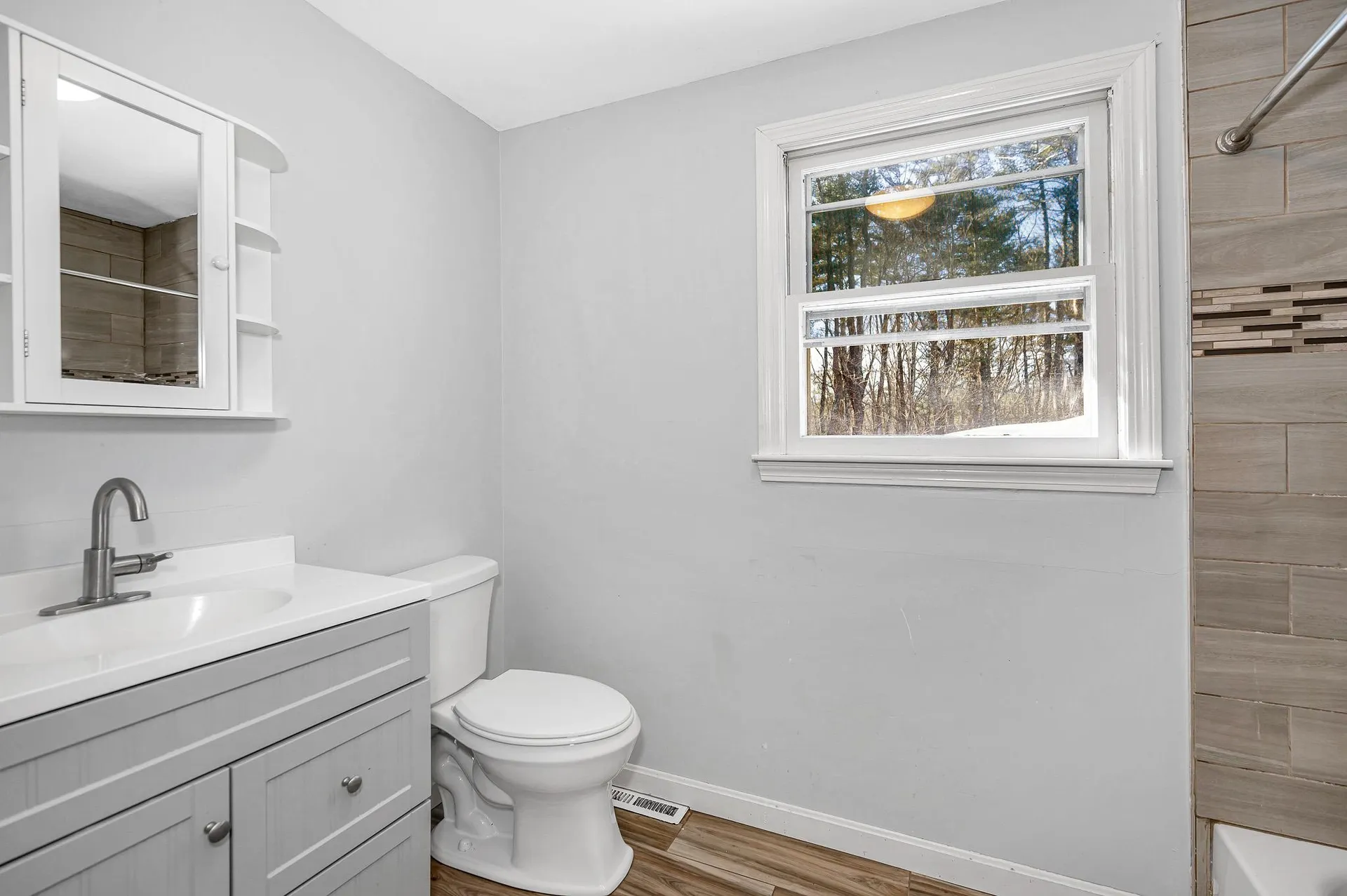 4 Therriault Avenue Salem NH 03079